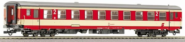 Passenger car 2nd class for Domestic Trains with Interior Lighting<br /><a href='images/pictures/Roco/64776.jpg' target='_blank'>Full size image</a>